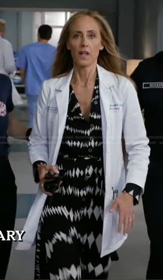 Teddy's black geometric print shirtdress on Greys Anatomy