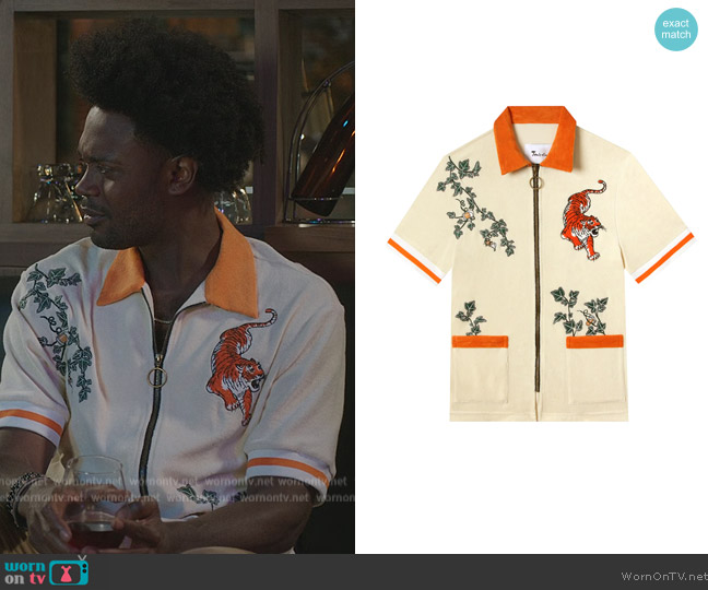 Tombolo  Crouching Tiger Hidden Beverage Shirt worn by Noah Koles (Echo Kellum) on Grand Crew