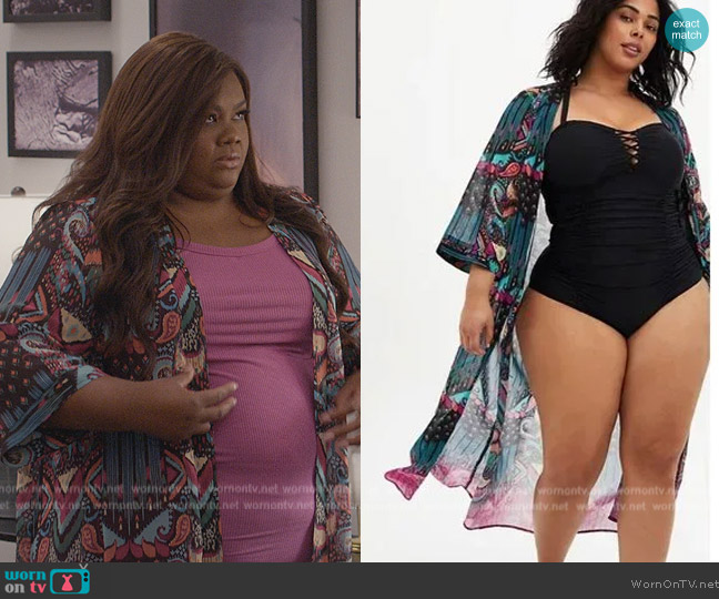 Torrid Ikat Maxi Kimono worn by Nicky (Nicole Byer) on Grand Crew