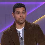 Wilmer Valderrama’s brown corduroy blazer on The Kelly Clarkson Show