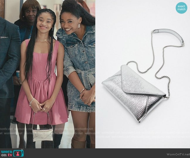 Zara Crossbody Clutch Bag worn by Ashley Banks (Akira Akbar) on Bel-Air