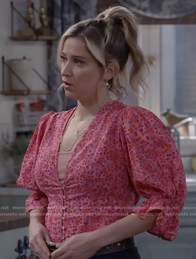 Zoey's pink floral v-neck top on Call Me Kat