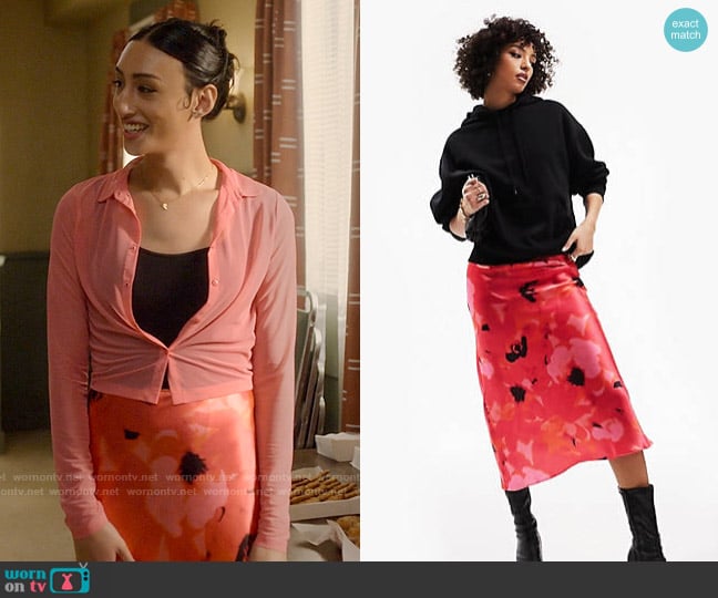 ASOS Design Satin bias midi skirt in pink abstract floral print worn by Mindy (Jojo Brown) on Single Drunk Female