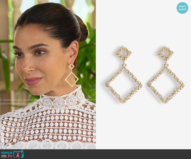 Express Crackle Metal Diamond Drop Earrings worn by Elena Roarke (Roselyn Sanchez) on Fantasy Island