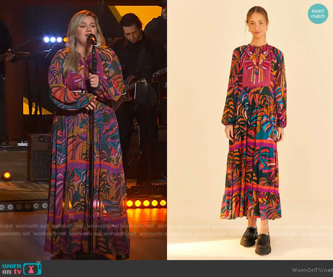 Farm Rio Graphic Foliage Embroidered Maxi Dress worn by Kelly Clarkson on The Kelly Clarkson Show