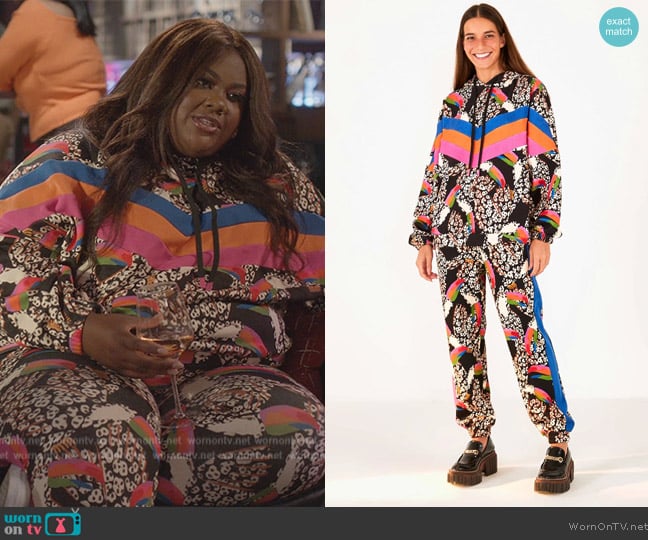 Farm Rio Leopard Toucans Sweatshirt worn by Nicky (Nicole Byer) on Grand Crew