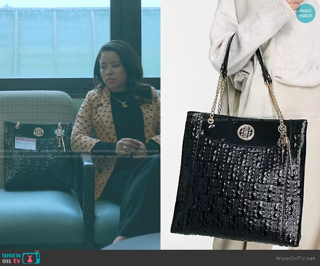 River Island Patent Quilted Shopper Bag with Charm Detail in black worn by Mariana Foster (Cierra Ramirez) on Good Trouble