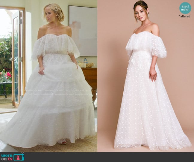 Tadashi Shoji Sabriel Gown worn by Laura (Jessy Schram) on Fantasy Island