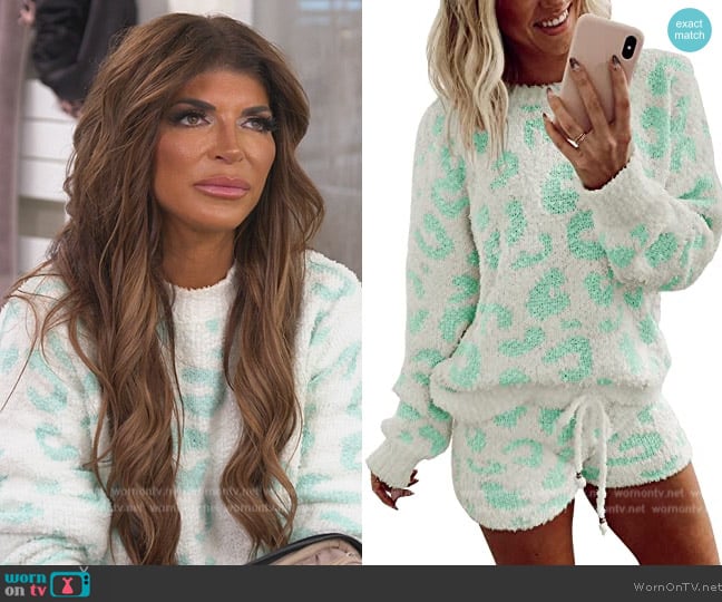 Yorgos Fuzzy Fleece Leopard Loungewear Sets worn by Teresa Giudice on The Real Housewives of New Jersey