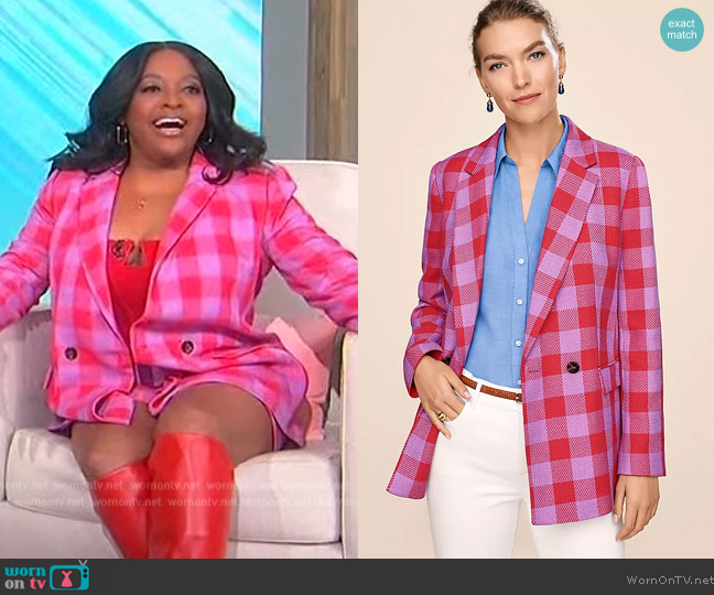 Ann Taylor The Double Breasted Long Blazer in Twill worn by Sherri Shepherd on Sherri