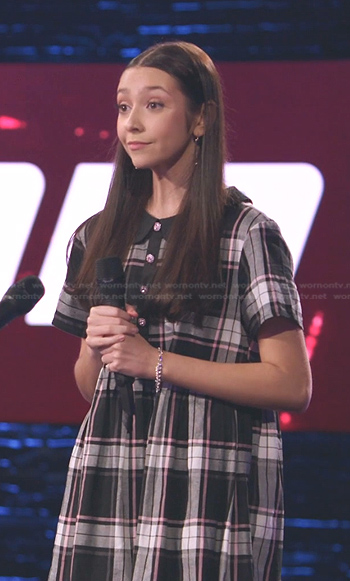 Bella Heichel’s black plaid dress on The Voice