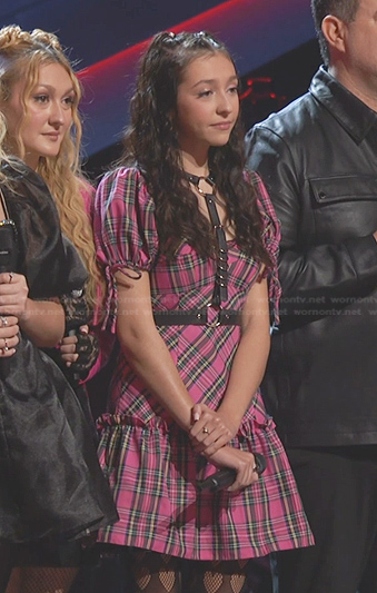 Bella Heichel’s pink plaid dress on The Voice