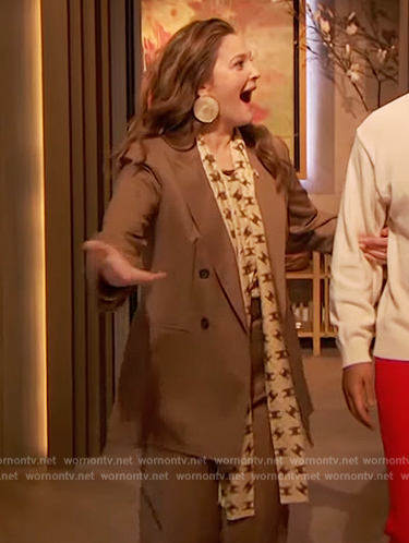 Drew's beige printed pussy-bow blouse on The Drew Barrymore Show