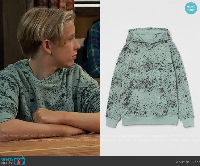 H&M Hoodie in Mint Green Splatter Print worn by Jake (Luke Busey) on Bunkd