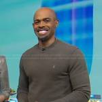 Dr. Ian Smith’s khaki green sweater on Good Morning America