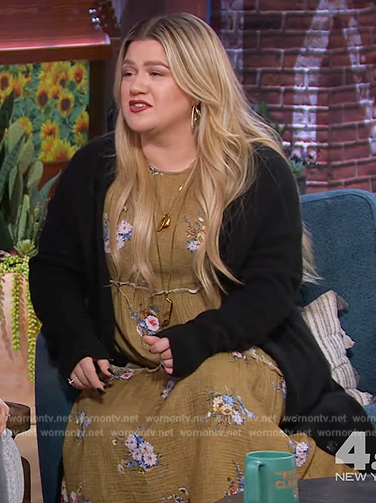 Kelly's khaki floral print dress on The Kelly Clarkson Show