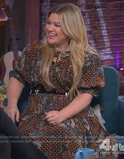WornOnTV: Kelly’s floral print dress on The Kelly Clarkson Show | Kelly ...