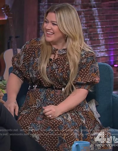 Kelly's floral print dress on The Kelly Clarkson Show