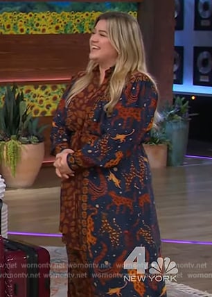 Kelly’s animal print dress on The Kelly Clarkson Show