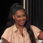 Kenya Moore’s beige flutter sleeve leather dress on E! News