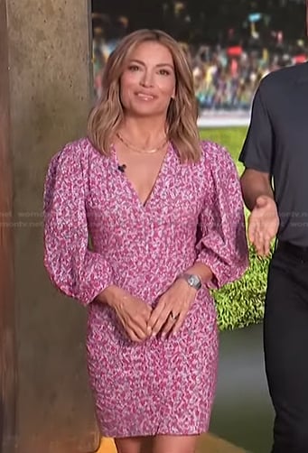 Kit’s pink floral print ruched dress on Access Hollywood