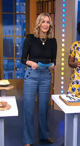 Lara’s black ribbed sweater and blue pants on Good Morning America