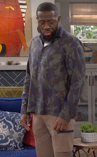 WornOnTV: Malcolm's yellow and brown track jacket on The Neighborhood, Sheaun McKinney