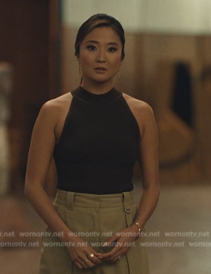 Naomi's brown knit sleeveless top on Beef