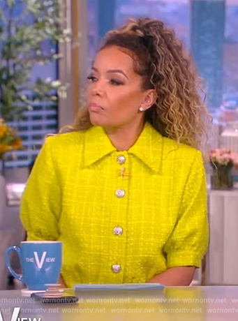 Sunny’s lime tweed short sleeve jacket on The View