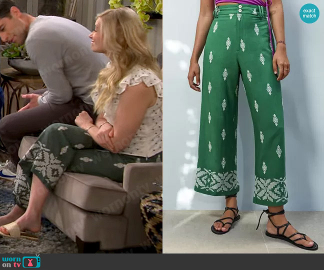 Zara Linen Blend Culottes in Green worn by Gemma (Beth Behrs) on The Neighborhood