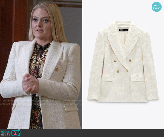 WornOnTV: Lexi’s white tweed blazer on Not Dead Yet | Lauren Ash ...