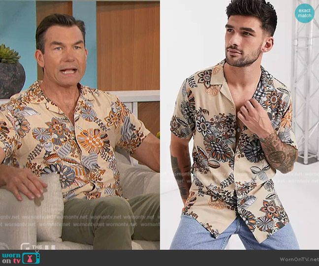 ASOS Revere Shirt in neutral eastern paisley floral worn by Jerry O'Connell on The Talk