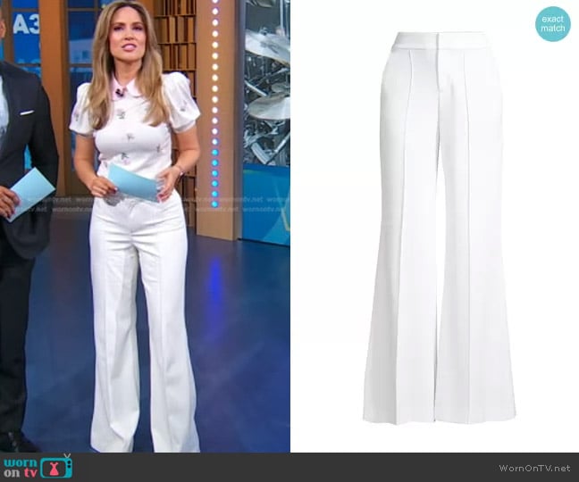 WornOnTV: Rhiannon’s white floral puff sleeve top and pants on Good ...