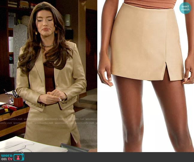 WornOnTV: Steffy's hiking outfit on The Bold and the Beautiful, Jacqueline  MacInnes Wood
