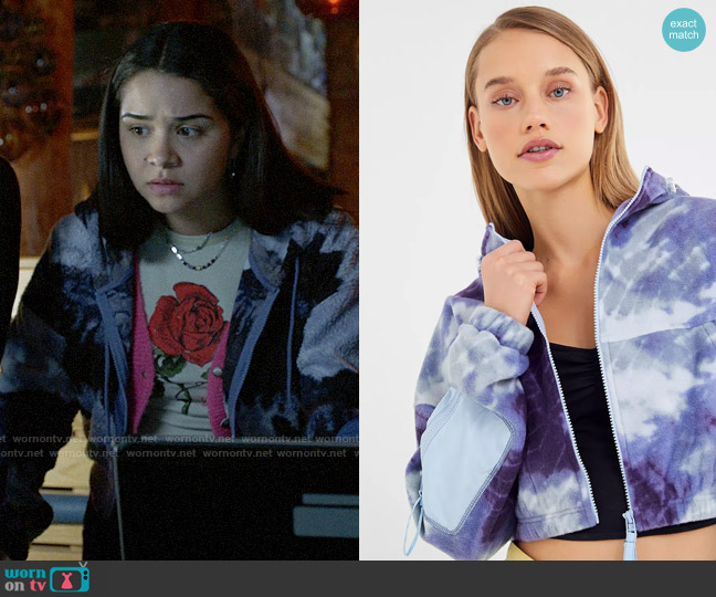 Urban Outfitters Cozy Tie-Dye Fleece Cropped Jacket worn by Dana Tasker (Annabella Didion) on True Lies