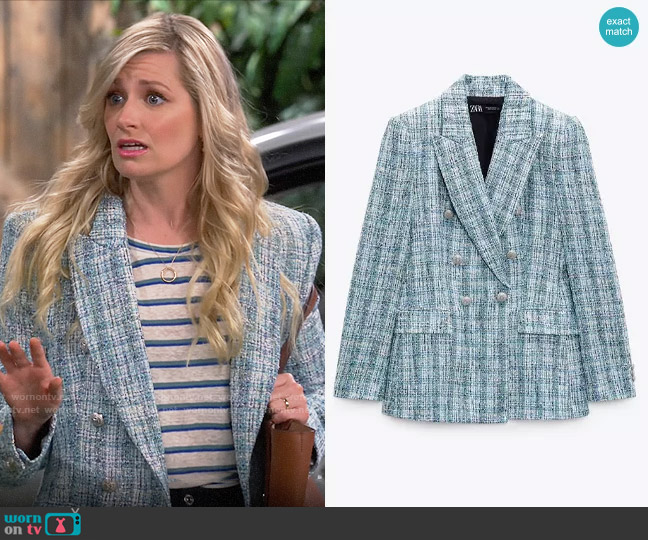 Zara Textured Double Breasted Blazer worn by Gemma (Beth Behrs) on The Neighborhood