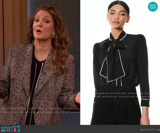 Alice + Olivia Jeannie Bow Collar Button Down Blouse worn by Drew Barrymore on The Drew Barrymore Show