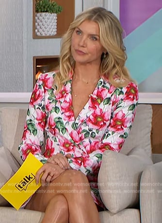 Amanda’s floral print blazer dress on The Talk