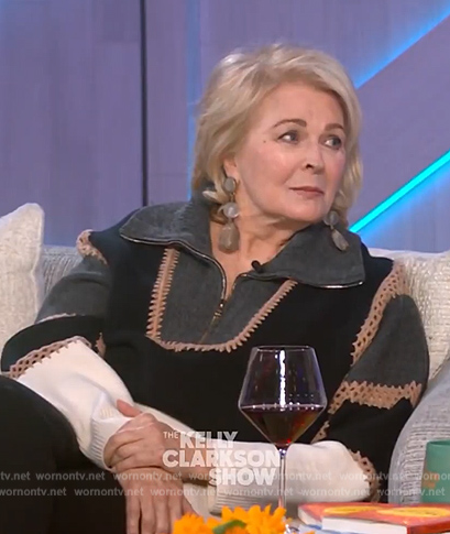 Candice Bergen's colorblock knit sweater on The Kelly Clarkson Show