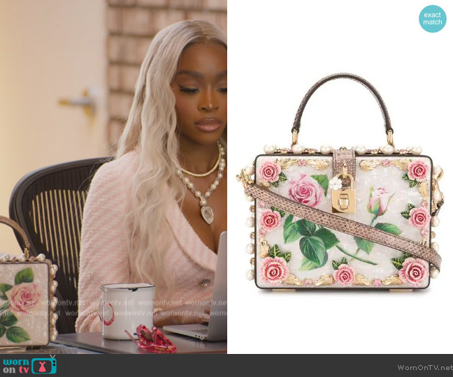 Wornontv Chelseas Rose Print Box Bag On Selling Sunset Chelsea Lazkani Clothes And 2502