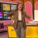 Drew’s khaki blazer on The Drew Barrymore Show