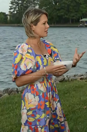 WornOnTV: Jennifer's blue floral print puff sleeve dress on The