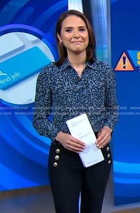 Elizabeth Schulze's navy cropped pants with gold buttons on Good Morning America