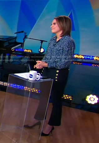 Elizabeth Schulze’s navy cropped pants with gold buttons on Good Morning America