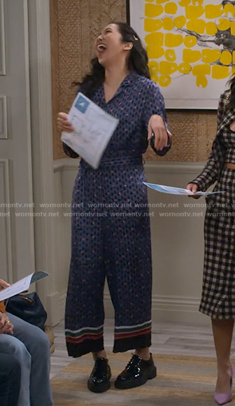 Ellen’s blue printed jumpsuit on How I Met Your Father