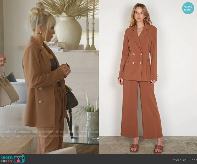 Esmaee Rayne Blazer worn by Mary Fitzgerald on Selling Sunset