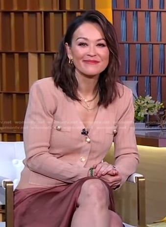 Eva’s pink beige cardigan with gold buttons on Good Morning America