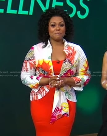 Jamika Pessoa's floral tie front blouse on Good Morning America