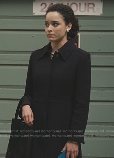 Jess Jordan's black coat on Succession