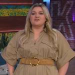 Kelly’s khaki utility dress on The Kelly Clarkson Show